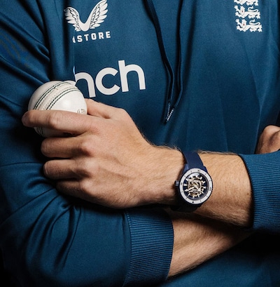 Captain Cook High-Tech Ceramic X England Cricket Limited Edition image